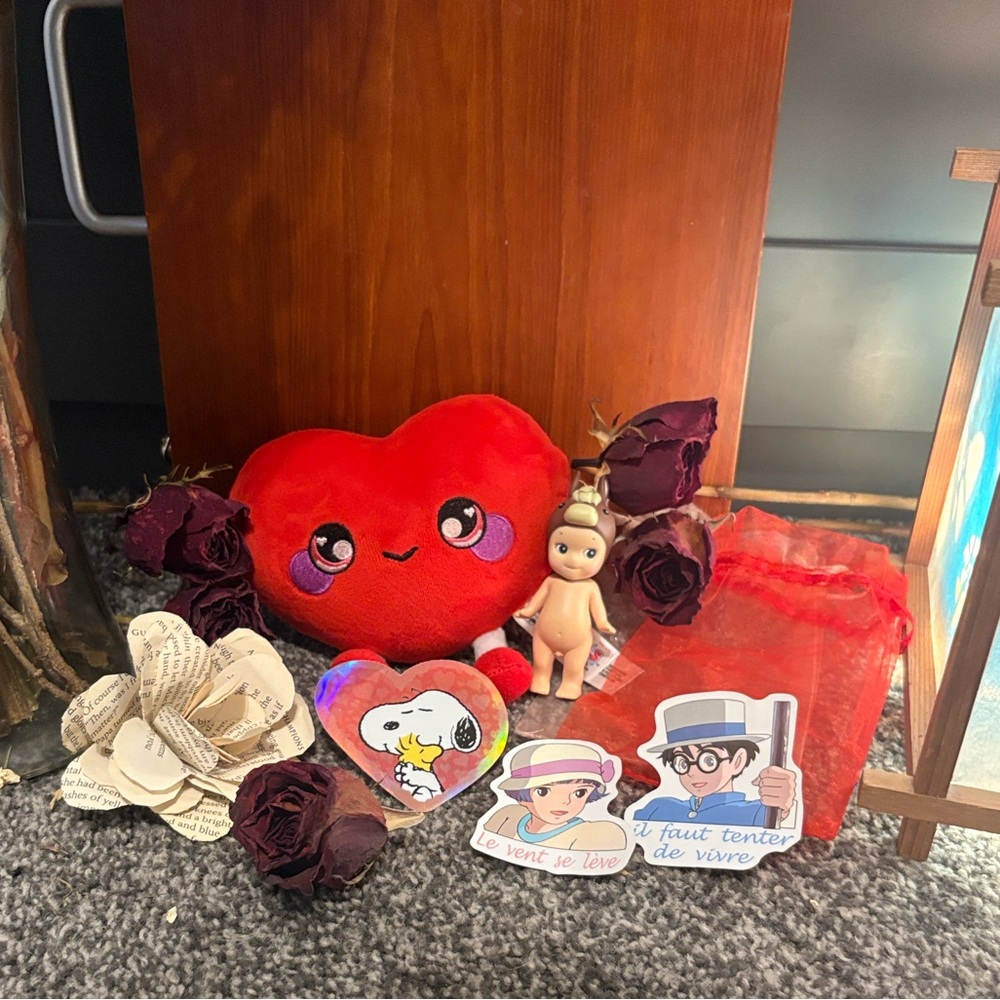 Valentine’s Day Basket Set Sonny Angel Heart Plush Gift